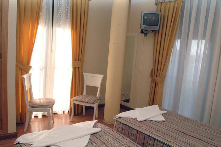 Hostal Stop Cantalejo Bilik gambar