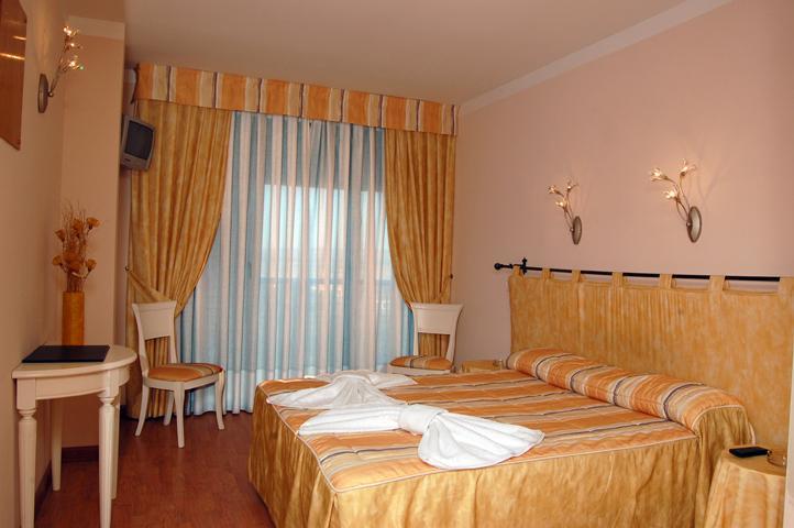 Hostal Stop Cantalejo Bilik gambar