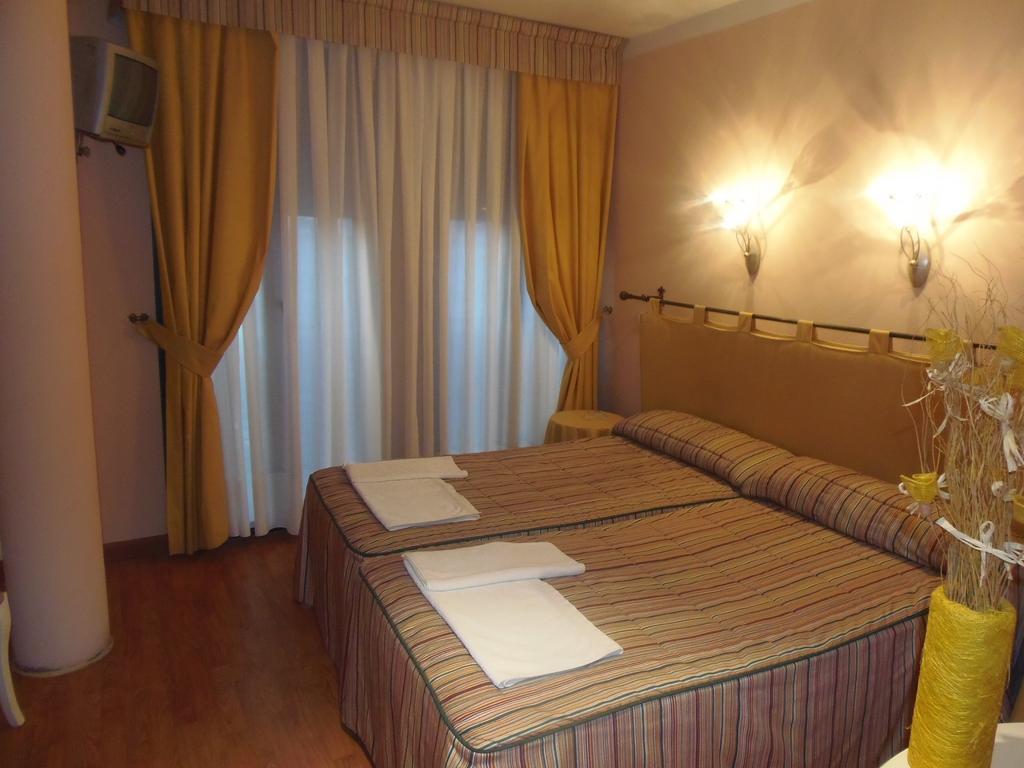 Hostal Stop Cantalejo Bilik gambar